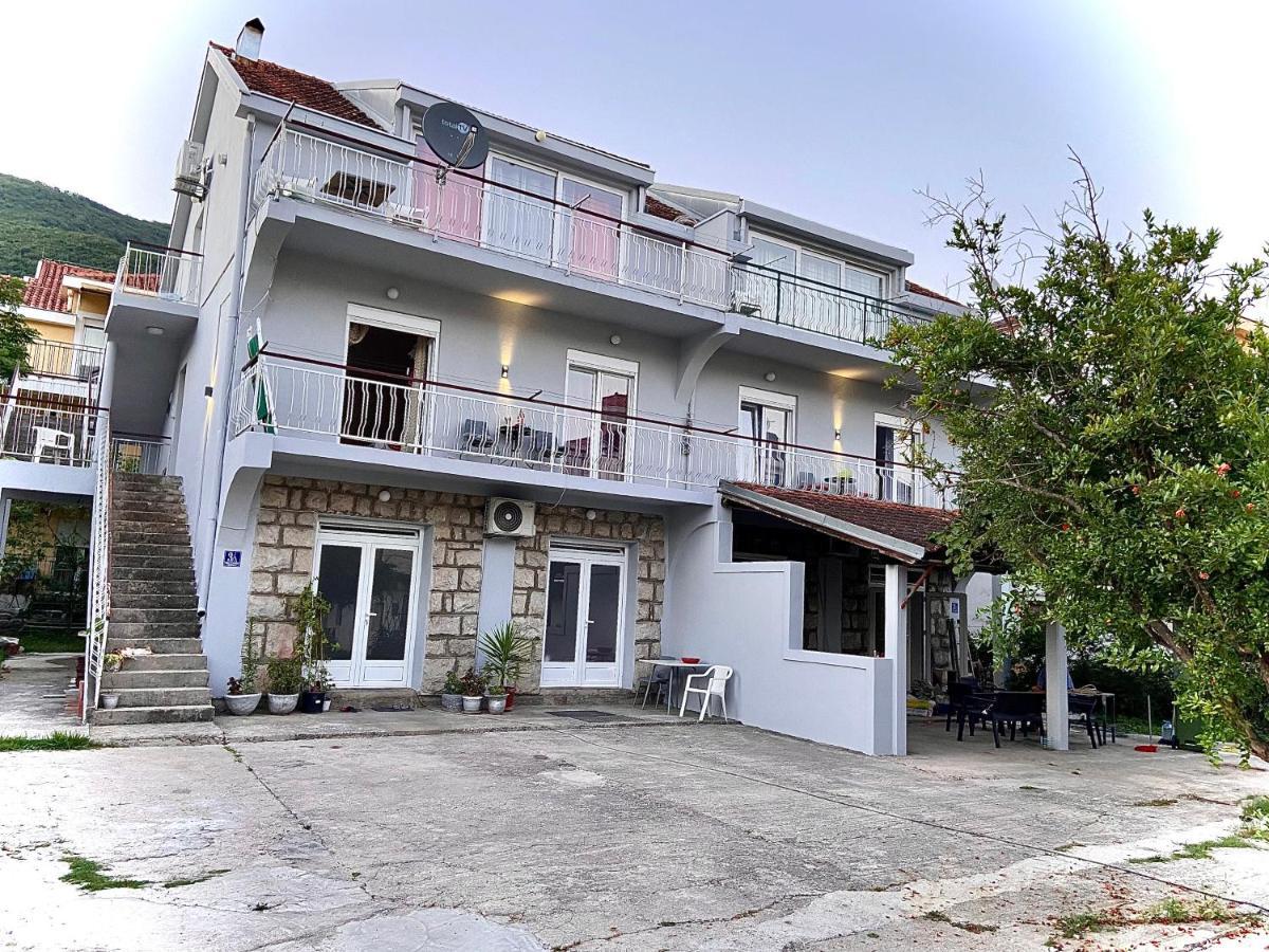 Banicevic Apartmani Дженовічі Екстер'єр фото